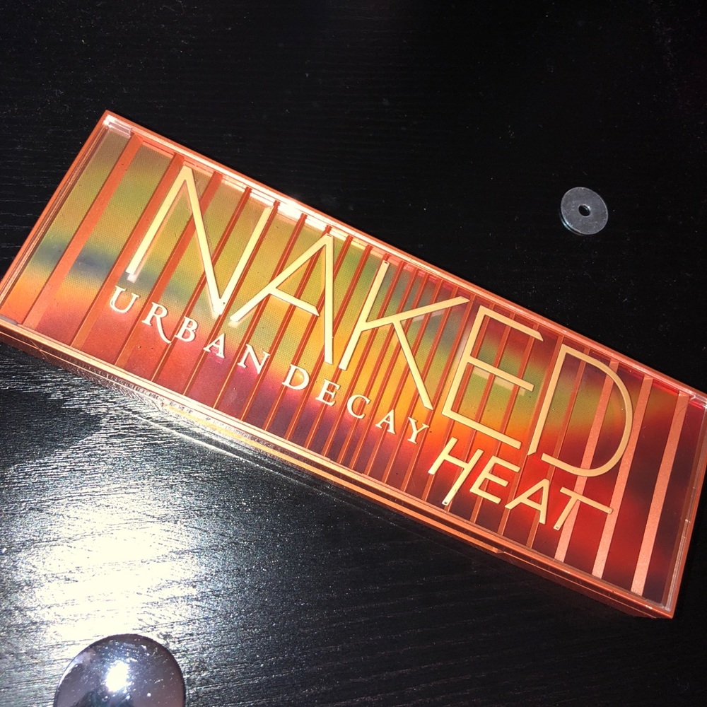 *SOLD* Urban Decay Naked Heat Eyeshadow Palette